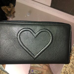 Black heart wallet